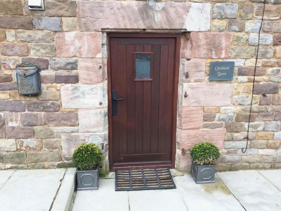 Chic 2 Bed Peak District Cottage Barn Near Alton Towers, Polar Bears, Chatsworth House Leek Εξωτερικό φωτογραφία