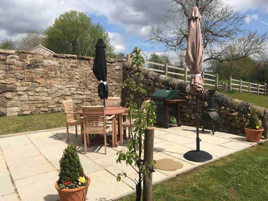 Chic 2 Bed Peak District Cottage Barn Near Alton Towers, Polar Bears, Chatsworth House Leek Εξωτερικό φωτογραφία