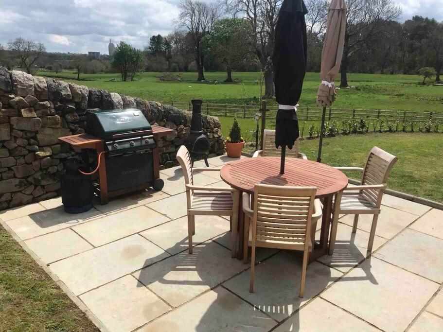 Chic 2 Bed Peak District Cottage Barn Near Alton Towers, Polar Bears, Chatsworth House Leek Εξωτερικό φωτογραφία