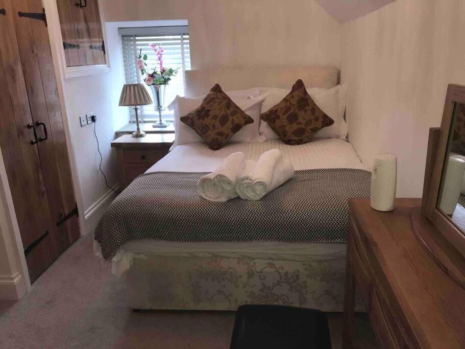 Chic 2 Bed Peak District Cottage Barn Near Alton Towers, Polar Bears, Chatsworth House Leek Εξωτερικό φωτογραφία
