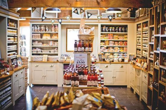 Chic 2 Bed Peak District Cottage Barn Near Alton Towers, Polar Bears, Chatsworth House Leek Εξωτερικό φωτογραφία